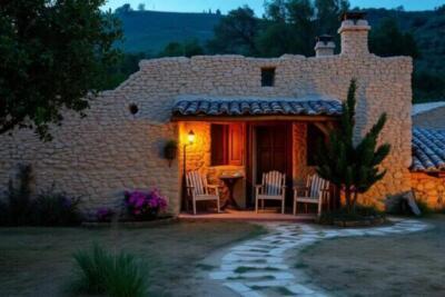 aislamiento en casas de pueblo paredes de piedra y adobe aislamientos pro soluciones aislamiento térmico acústico